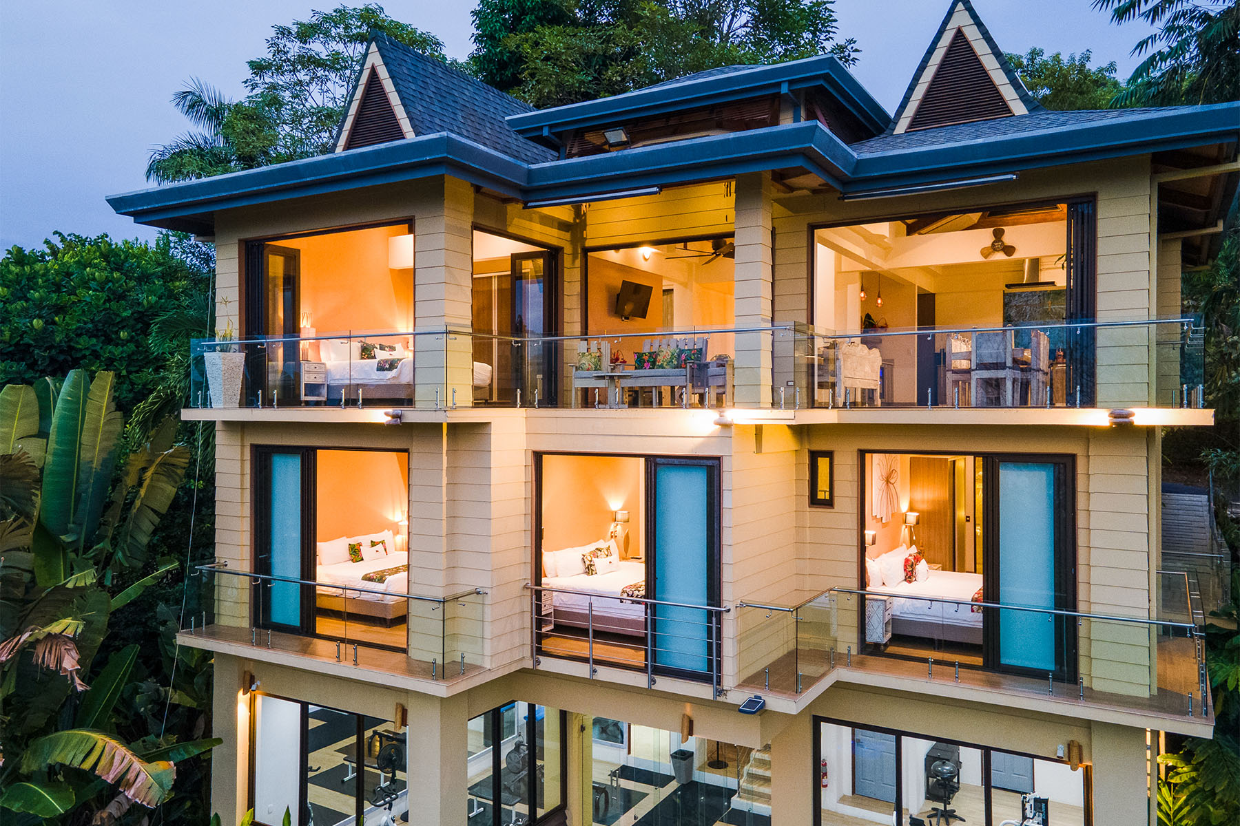 Unit 704 – 02 – Exterior