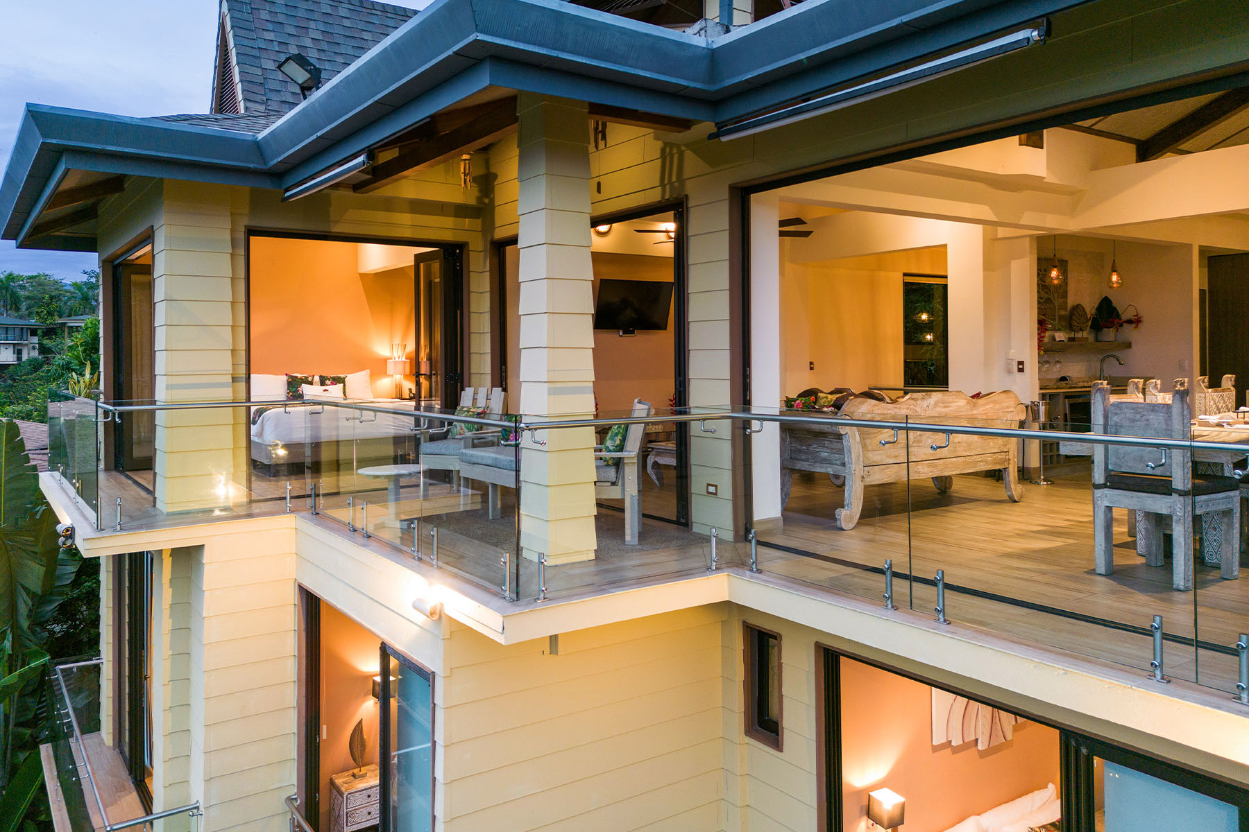 Unit 704 – 03 – Exterior