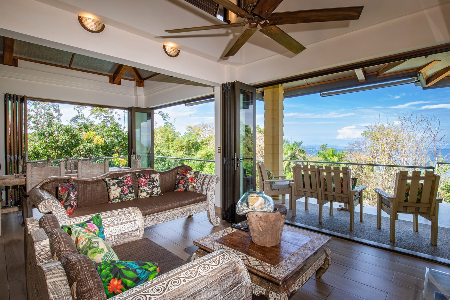 Unit 704 – 13 – Living Room